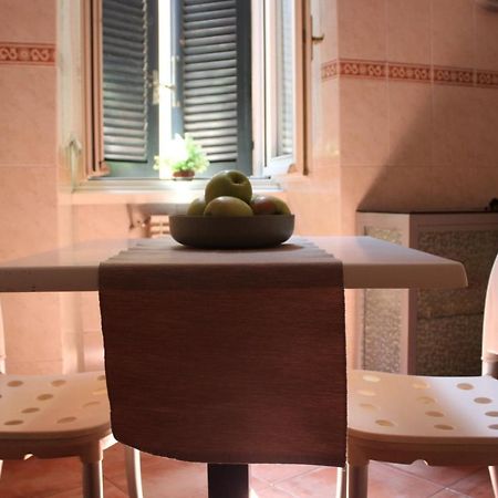 Colosseum New Charming Apartment Rome Buitenkant foto