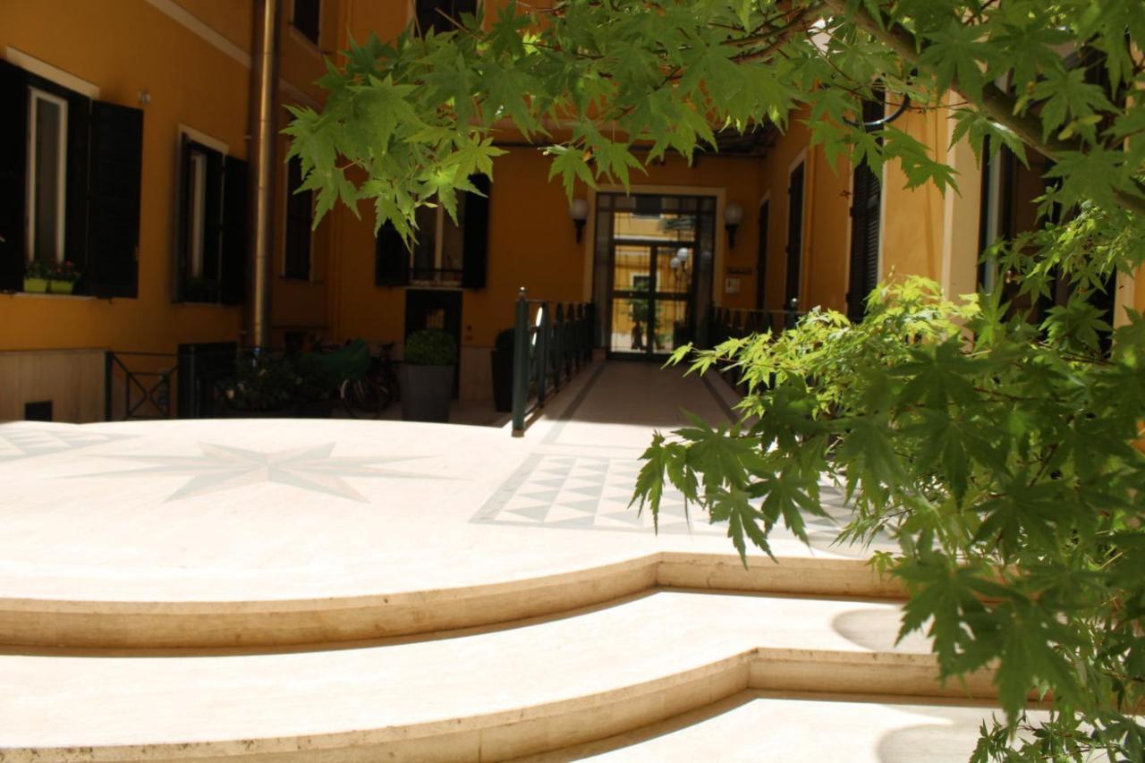 Colosseum New Charming Apartment Rome Buitenkant foto